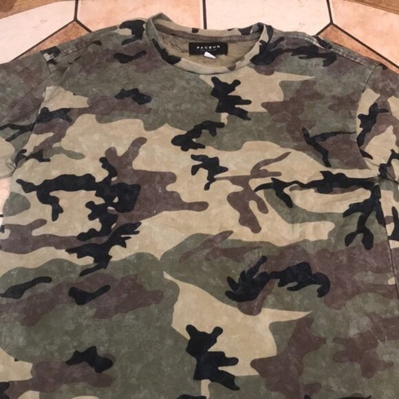 PACSUN Los Angeles army print tshirt size medium - Picture 2 of 11